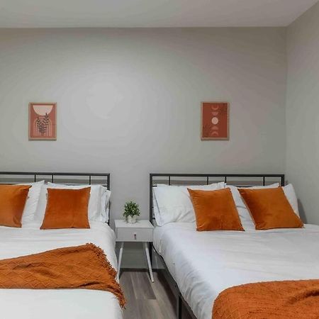 Pumpkin Premise By Airport, 5 Beds, Sleeps 8, Book 7 Days, Get 20 Percent Off Apartment Newark Bagian luar foto